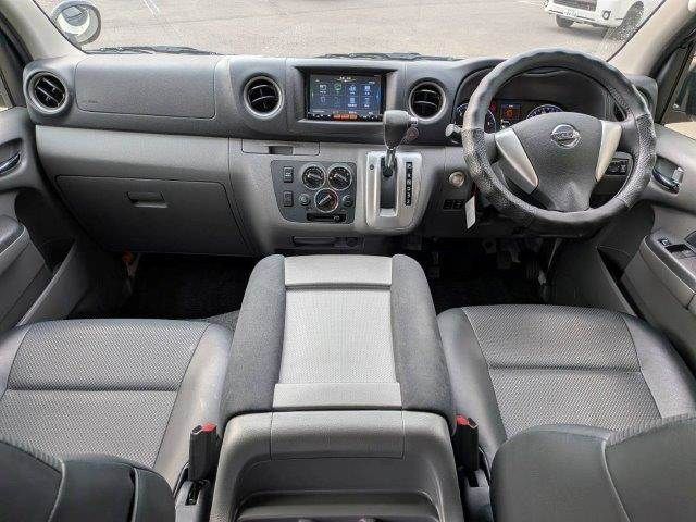NISSAN NV350 CARAVAN 4WD 2017 Image 31