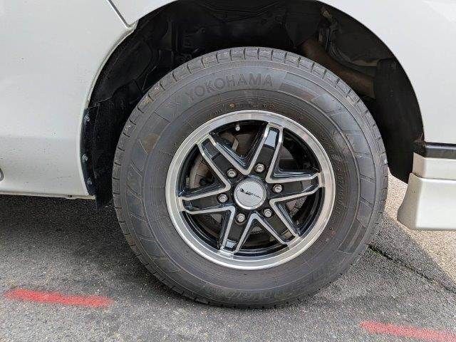 NISSAN NV350 CARAVAN 4WD 2017 Image 31