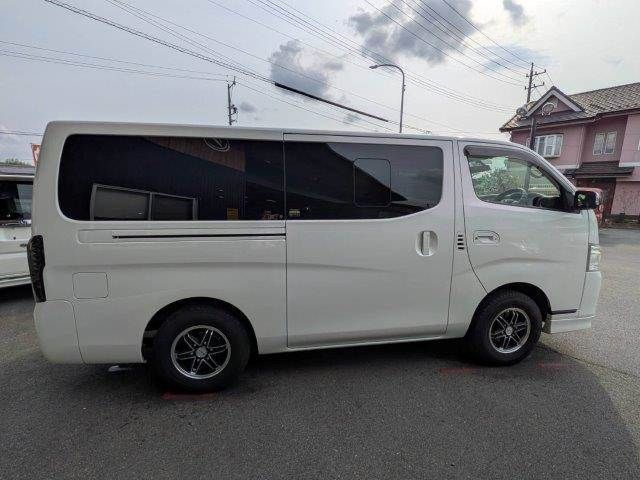NISSAN NV350 CARAVAN 4WD 2017 Image 31