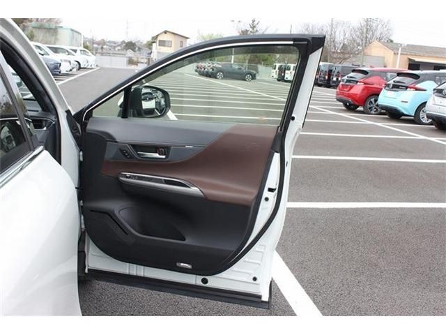 TOYOTA HARRIER HYBRID 2021 Image 31