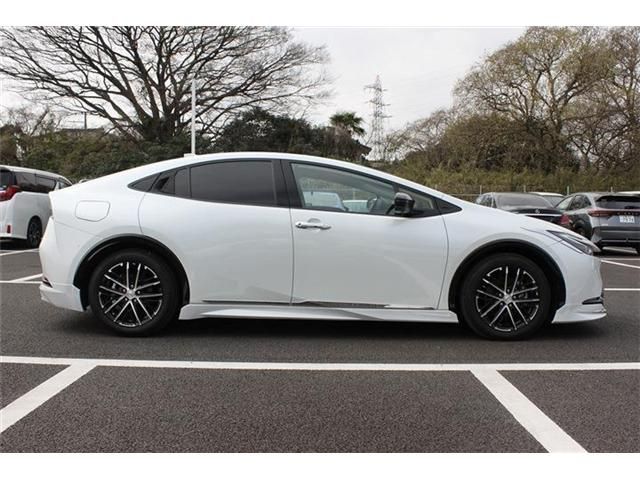 TOYOTA PRIUS PHV 2023 Image 31