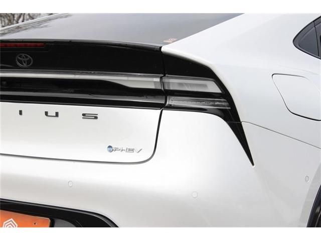 TOYOTA PRIUS PHV 2023 Image 31