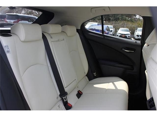 TOYOTA LEXUS UX250H 2021 Image 31