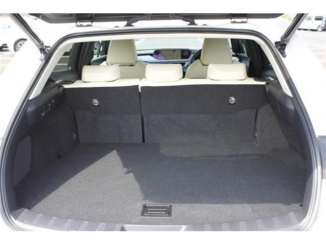 TOYOTA LEXUS UX250H 2021 Image 31