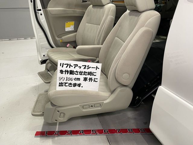 TOYOTA ESTIMA 2012 Image 31