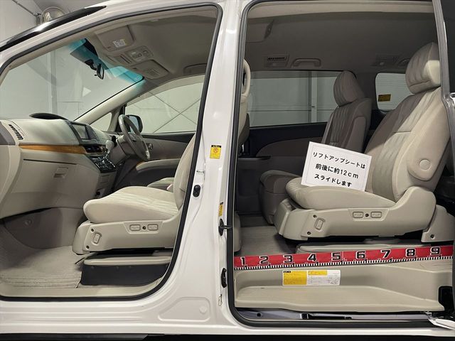 TOYOTA ESTIMA 2012 Image 31