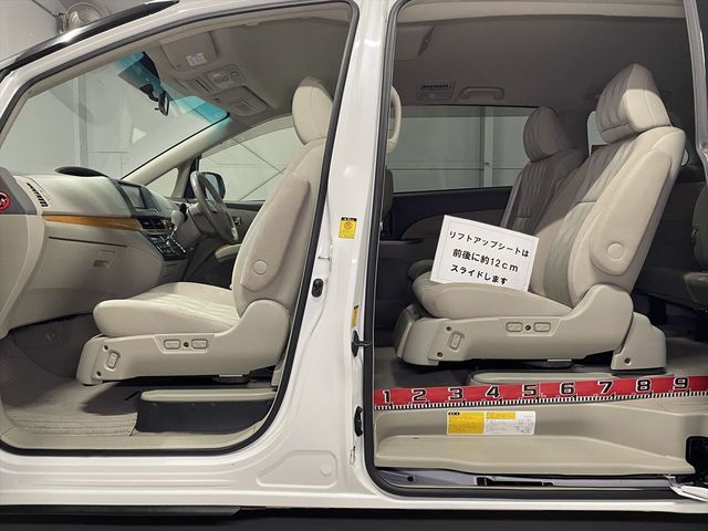 TOYOTA ESTIMA 2012 Image 31