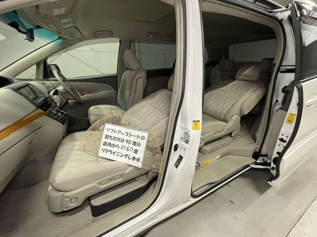 TOYOTA ESTIMA 2012 Image 31