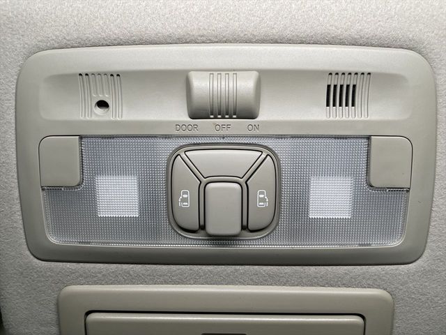 TOYOTA ESTIMA 2012 Image 31