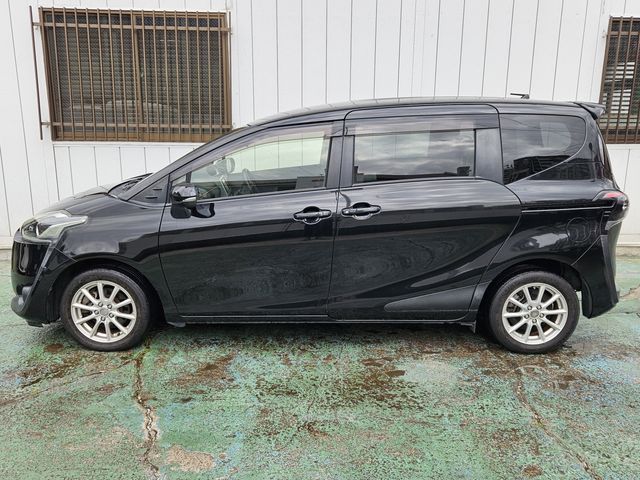 TOYOTA SIENTA 2016 Image 31