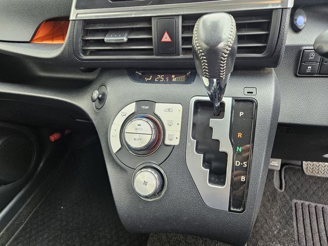 TOYOTA SIENTA 2016 Image 31