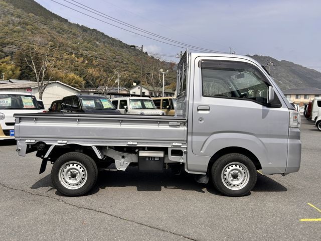 DAIHATSU HIJET TRUCK 4WD 2016 Image 31