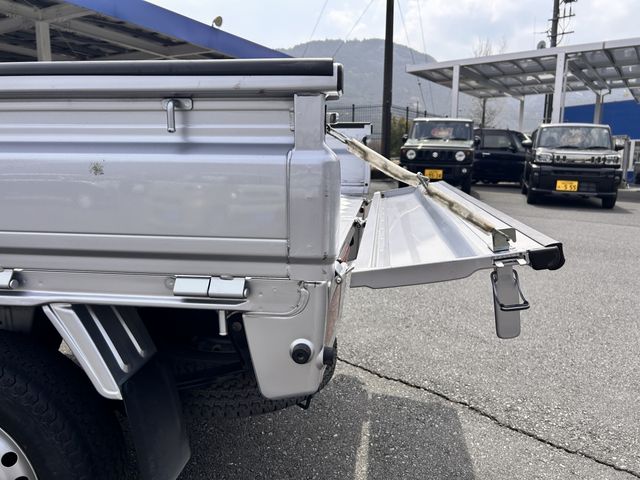 DAIHATSU HIJET TRUCK 4WD 2016 Image 31