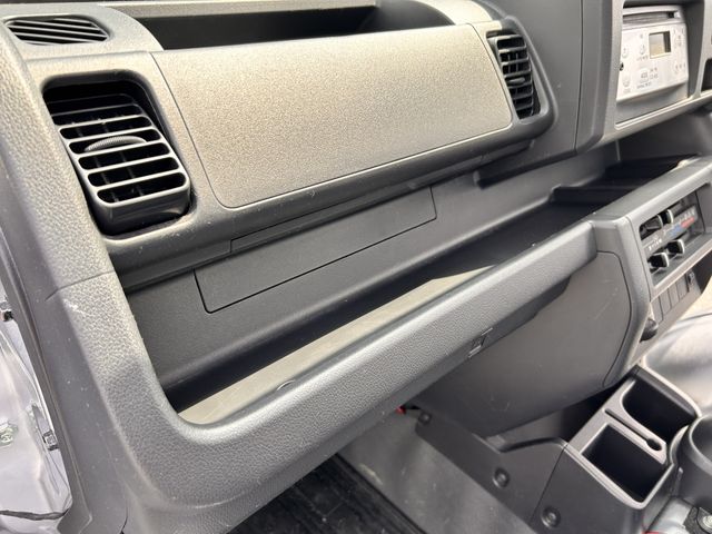 DAIHATSU HIJET TRUCK 4WD 2016 Image 31