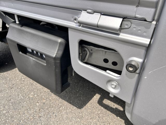 DAIHATSU HIJET TRUCK 4WD 2016 Image 31