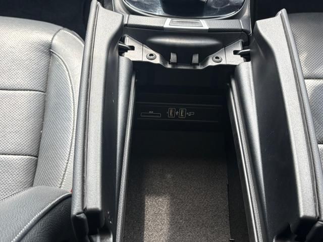 MERCEDES BENZ E CLAS 2019 Image 31