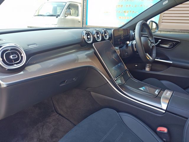 MERCEDES BENZ C CLAS 2023 Image 31