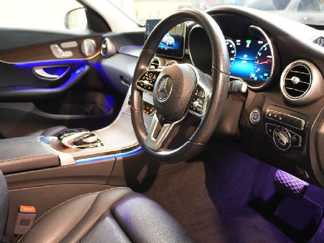MERCEDES BENZ C CLAS 2019 Image 31