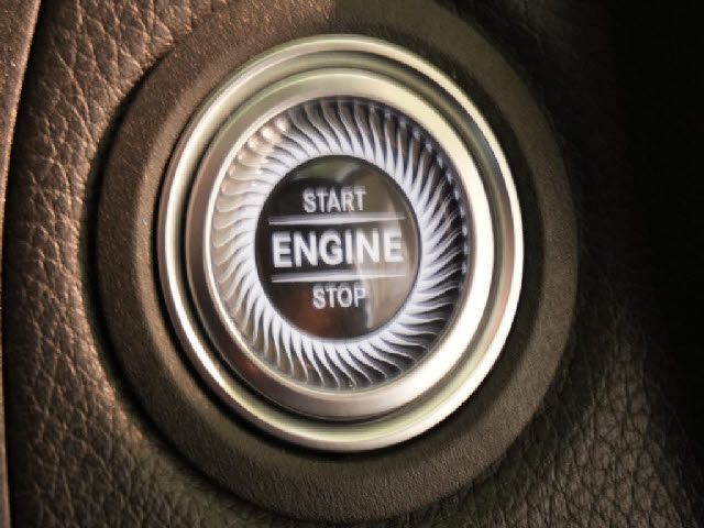 MERCEDES BENZ C CLAS 2019 Image 31