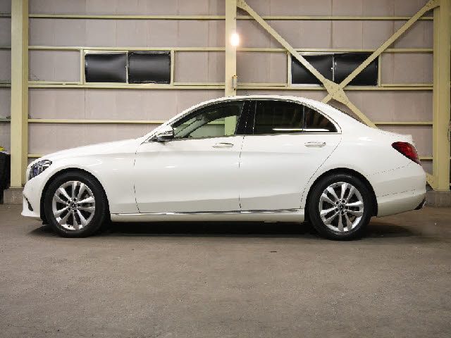 MERCEDES BENZ C CLAS 2019 Image 31