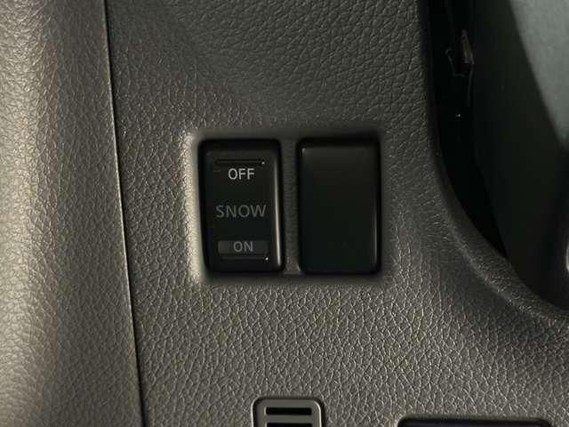 NISSAN NV350 CARAVAN 2021 Image 31