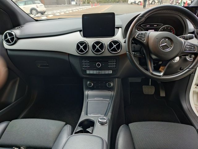 MERCEDES BENZ B CLAS 2017 Image 31