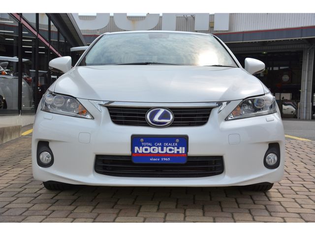 TOYOTA LEXUS CT200H 2011 Image 31