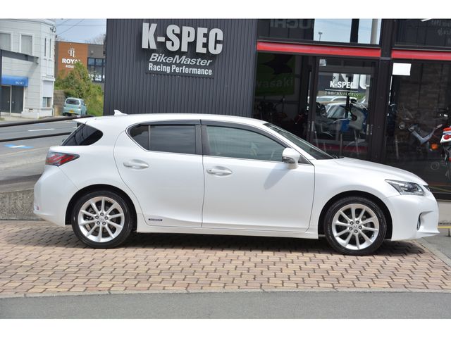 TOYOTA LEXUS CT200H 2011 Image 31