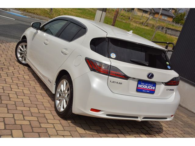 TOYOTA LEXUS CT200H 2011 Image 31
