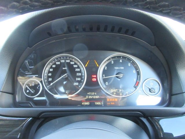 BMW 5SERIES SEDAN 2017 Image 31