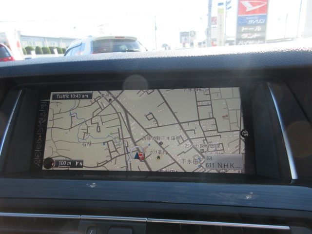 BMW 5SERIES SEDAN 2017 Image 31