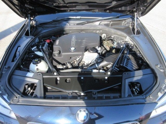 BMW 5SERIES SEDAN 2017 Image 31