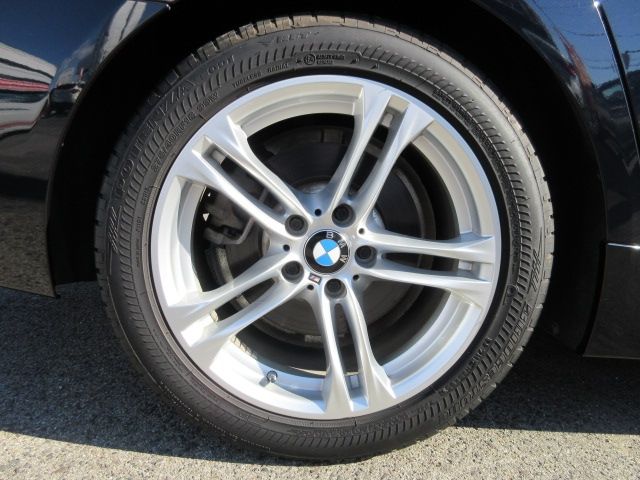 BMW 5SERIES SEDAN 2017 Image 31