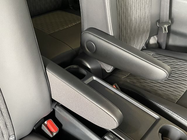 TOYOTA NOAH HYBRID 2026 Image 31