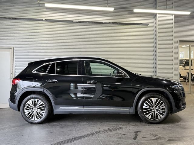 MERCEDES BENZ EQA 2024 Image 31