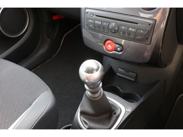 RENAULT LUTECIA 2012 Image 31