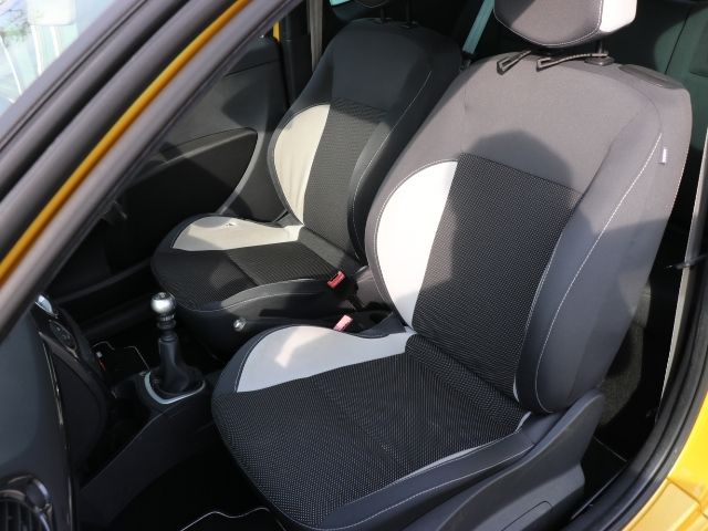 RENAULT LUTECIA 2012 Image 31