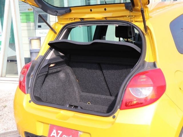 RENAULT LUTECIA 2012 Image 31