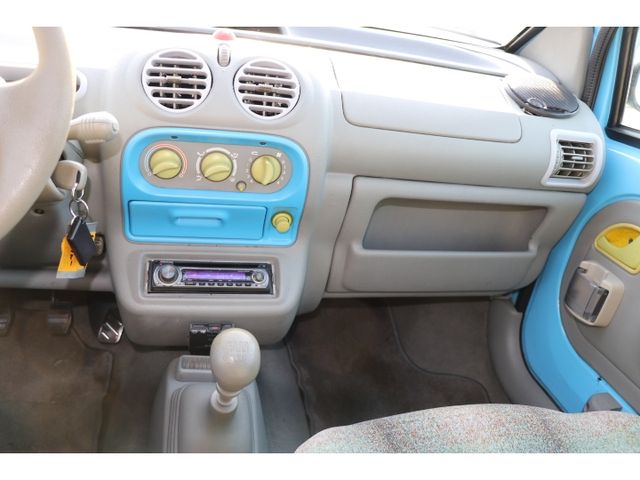 RENAULT TWINGO 2001 Image 31