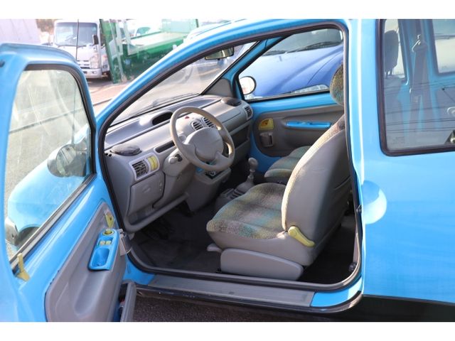 RENAULT TWINGO 2001 Image 31