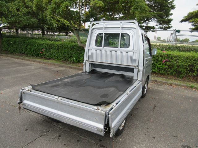 DAIHATSU HIJET TRUCK 4WD 2012 Image 31
