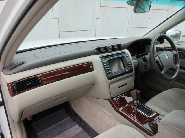 TOYOTA CROWN SEDAN 2002 Image 31