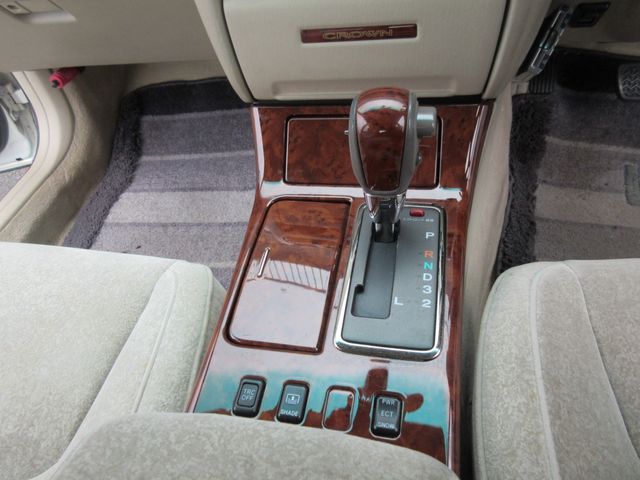 TOYOTA CROWN SEDAN 2002 Image 31