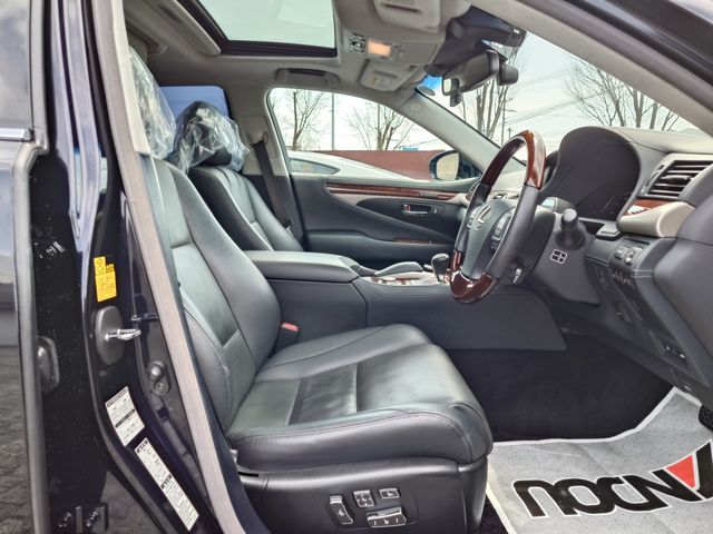 TOYOTA LEXUS LS600HL 2013 Image 31