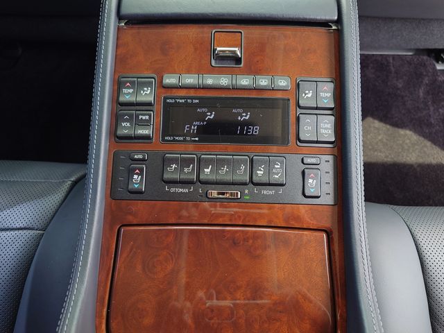 TOYOTA LEXUS LS600HL 2013 Image 31