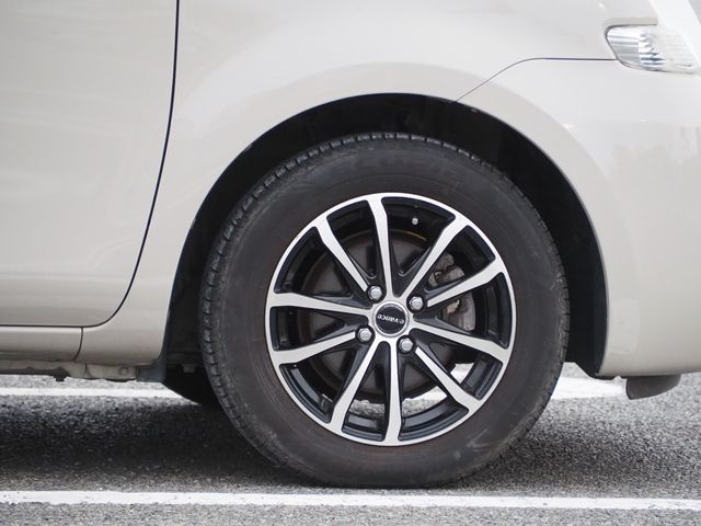 TOYOTA SIENTA 2006 Image 31