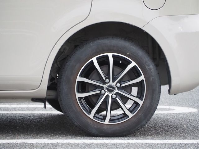 TOYOTA SIENTA 2006 Image 31