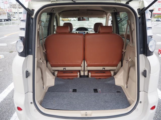 TOYOTA SIENTA 2006 Image 31