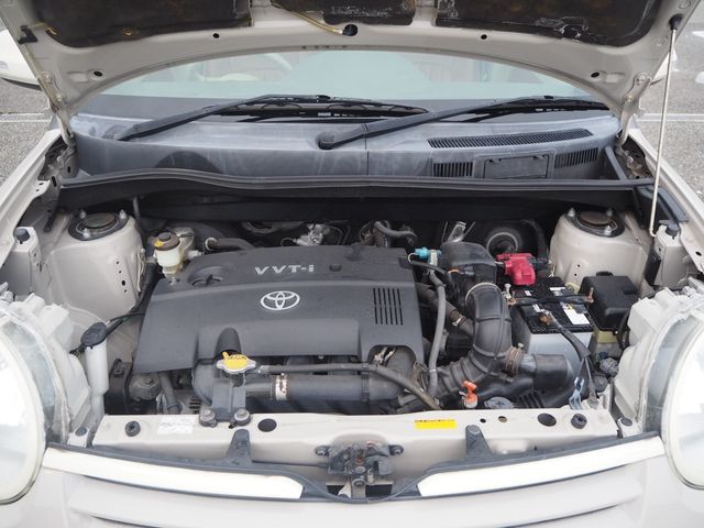 TOYOTA SIENTA 2006 Image 31