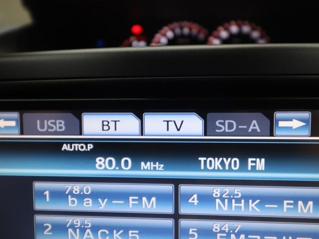 TOYOTA VOXY 2011 Image 31